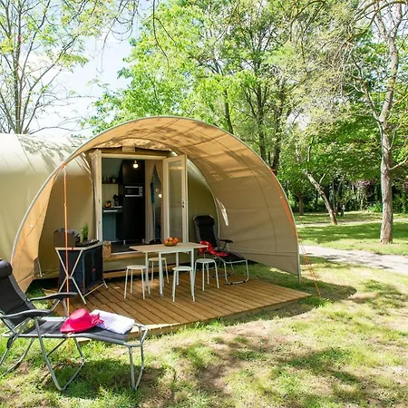 Kemp Camping Le Moulin Des Iscles 3*