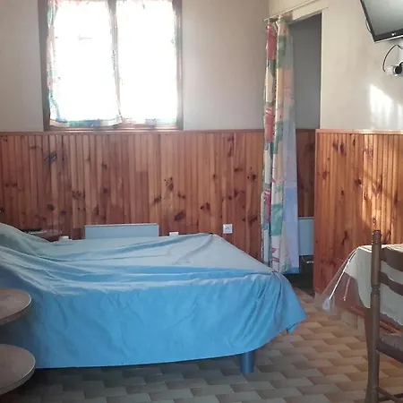 Kemp Camping Le Moulin Des Iscles 3*